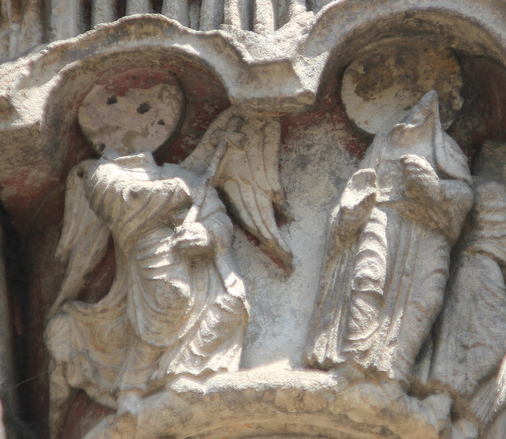 Annonce faite à Marie (frise des chapiteaux du portail sud de Notre-Dame d'Etampes (calcaire, XIIe siècle)