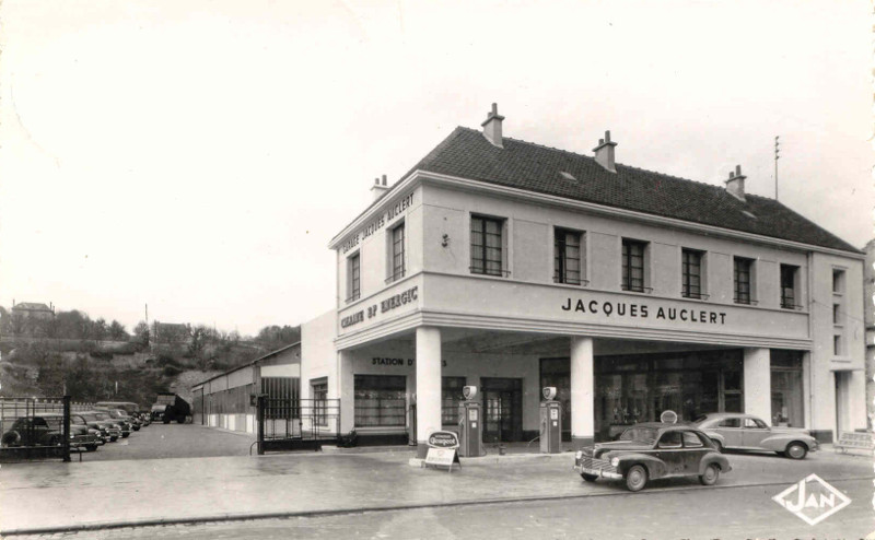 Le garage de Jacques Auclert vers 1954 (cliché A. Clavel)