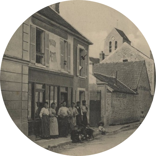 L'épicerie-mercerie Petit à Bouray après 1912