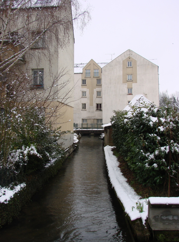 Le moulin de Coquerive et le Juineteau le 20 décembre 2010. (cliché B.G.)