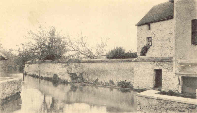 La Juine vue du  moulin du Bourgneuf en 1903 (carte postale Berthaud frères n°49)