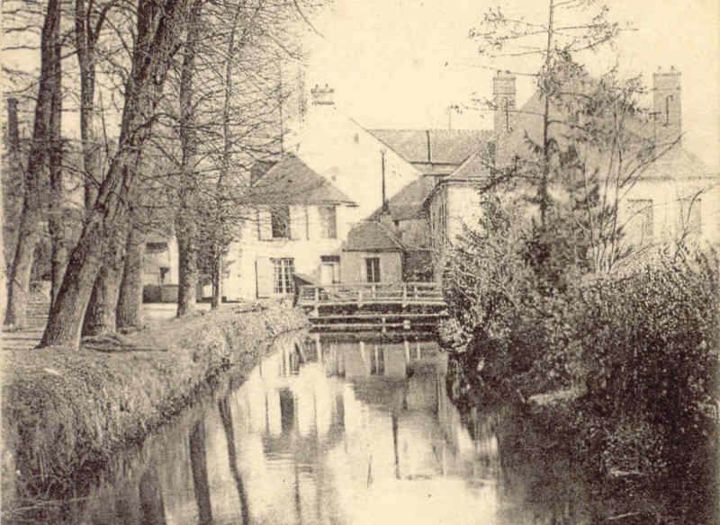 Le moulin en 1903 (cliché Louis-Didier des Gachons)