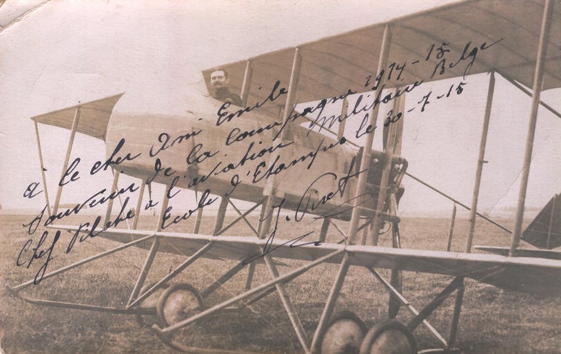 J. Piret, chef-pilote belge: Carte-photo autographiée à Etampes le 30 juillet 1915