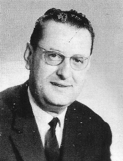 Marcel Dalles, conseiller municipal d'Etampes en 1968