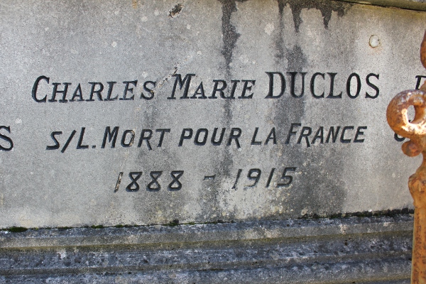 Tombe de Charles Duclos au cimetière Notre-Dame ancien
