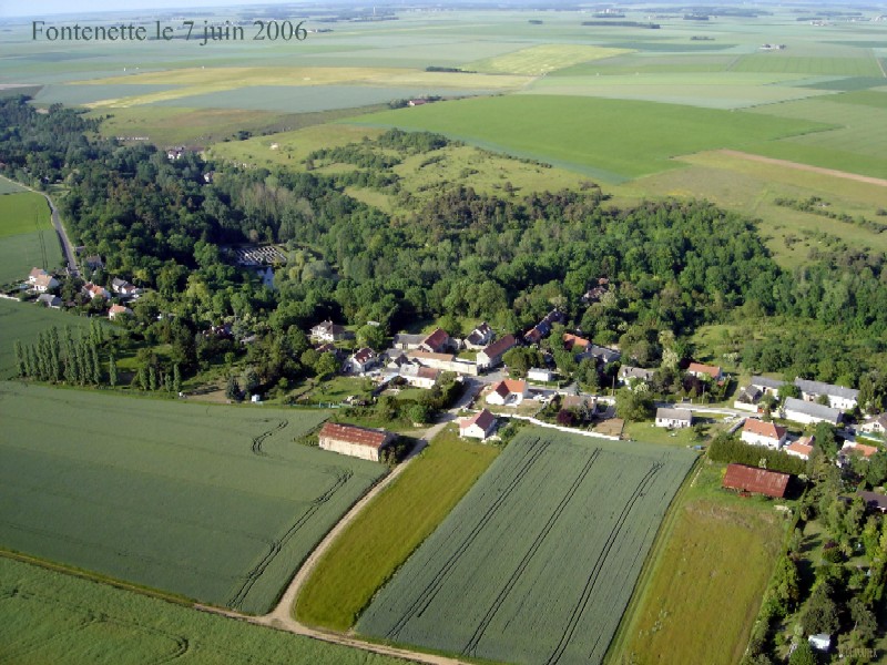 Vue aérienne de Fontenette, hameau d'Abbeville-la-Rivière, n°2 (cliché de 2006)