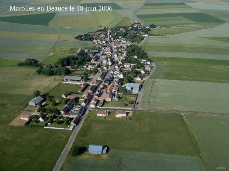 Vue aérienne de Marolles-en-Beauce (cliché de 2006)