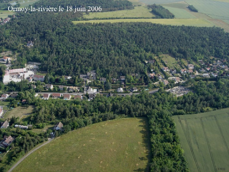 Vue aérienne d'Ormoy-la-Rivière n°3 (cliché de 2006)