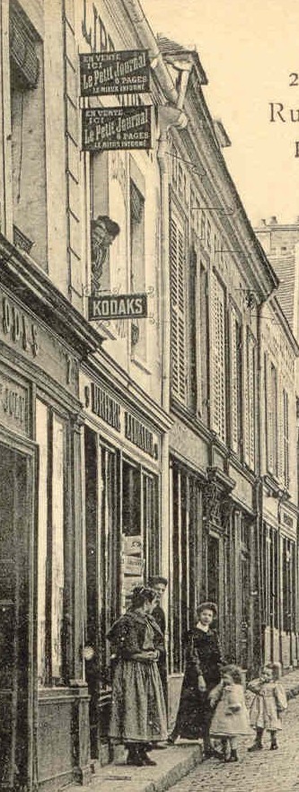 La libraire de Brière en 1904, rue de la Juiverie (cliché Marmuse)