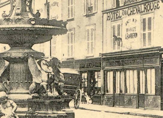 Boutique Mulard place Notre-Dame vers 1904