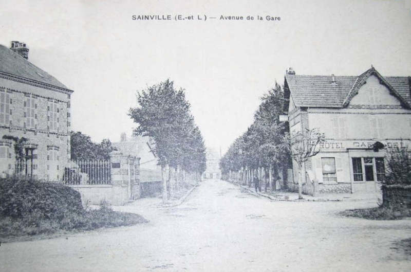 Avenue de la Gare à Sainville