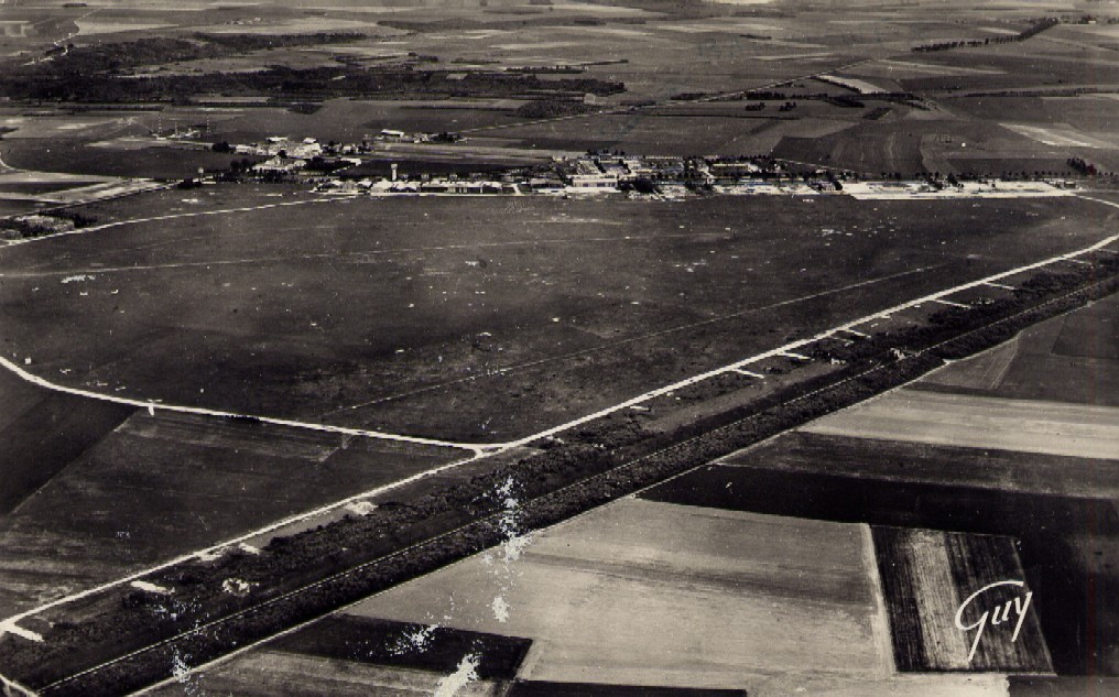 Roger Henrard: Vue aérienne de l'aérodrome de Mondésir